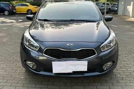 Kia ceed / Ceed 116.000 km 7.800 &euro; Bonn 53123