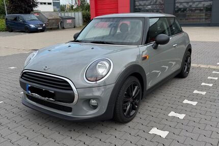 Mini ONE 121.000 km 8.990 &euro; Siegburg 53721