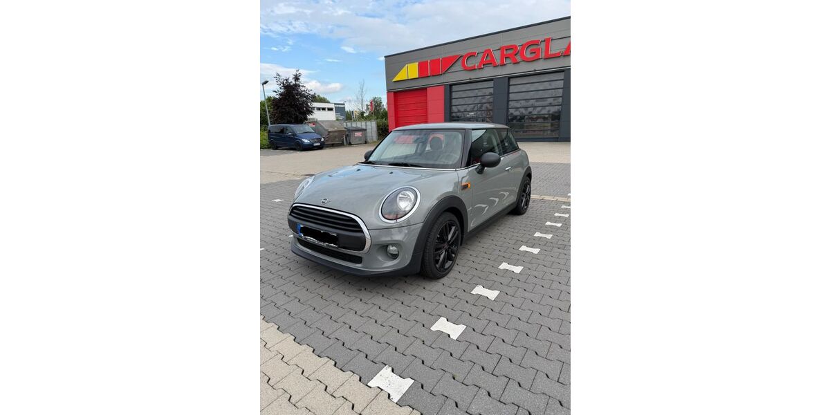 Mini ONE 121.000 km 8.990 &euro; Siegburg 53721