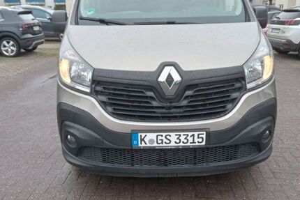 Renault Trafic 137.555 km 9.299 &euro; köln 50999