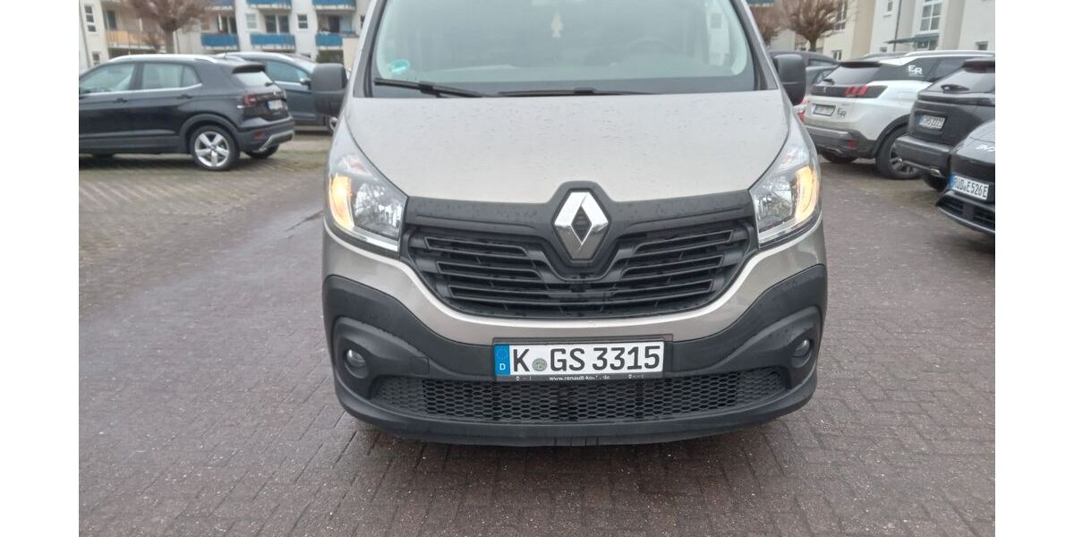 Renault Trafic 137.555 km 9.299 &euro; köln 50999