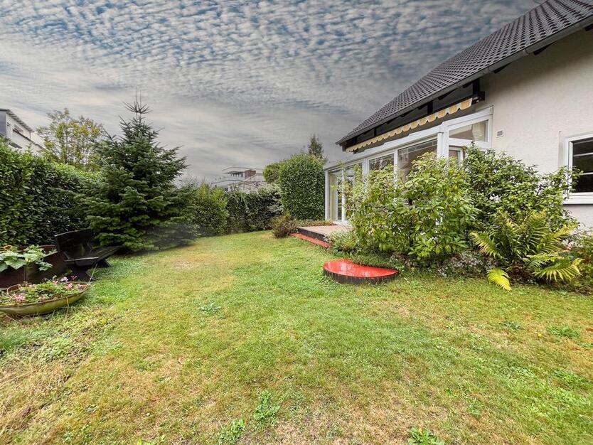 Charmantes Einfamilienhaus mit Wintergarten und Gartenidylle in Hennef-Geistingen
