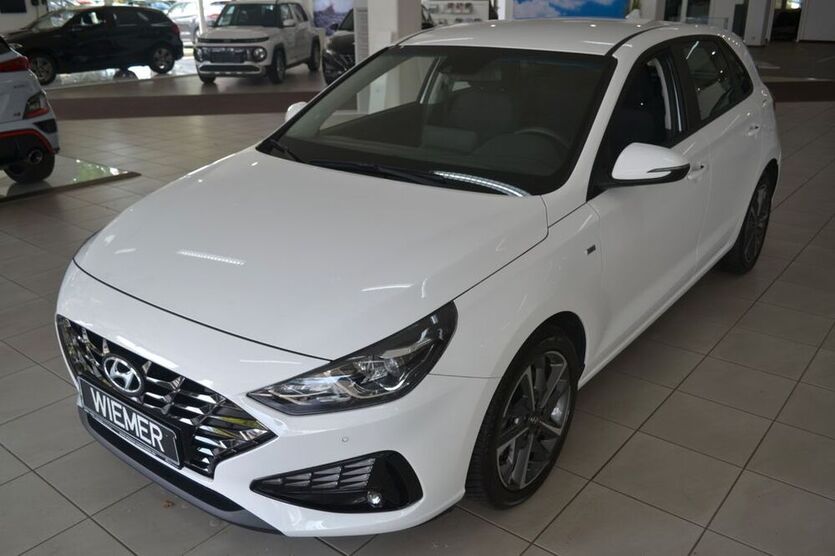 i30