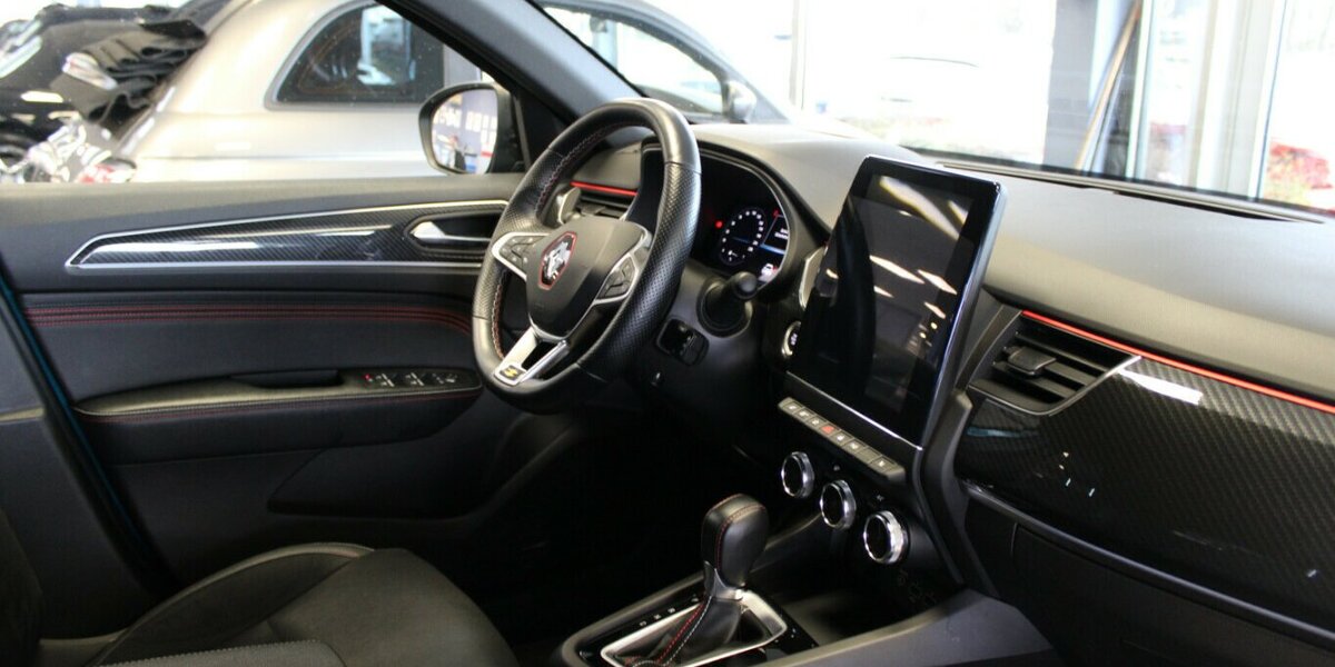 Renault Arkana TCe RS Line 160 EDC 31.223 km 22.980 &euro; Euskirchen 53881