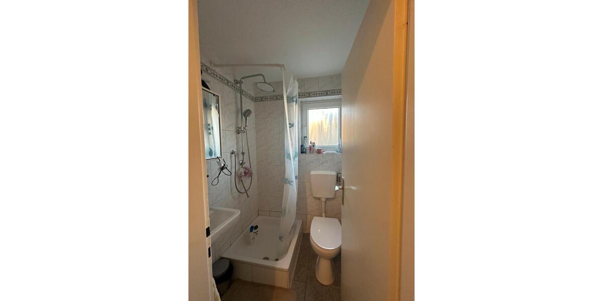 Einfamilienhaus Bergisch Gladbach Alt-Frankenforst - 1 Zimmer, 28 m&sup2;, 440&euro; | Angebot:24837994