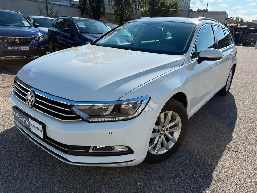 VW Passat 222.350 km 9.000 € Köln 50933