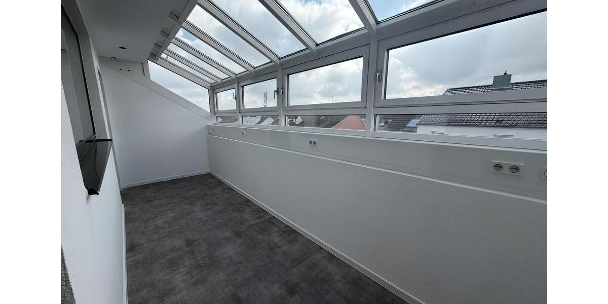 Dachgeschoßwohnung Sankt Augustin - 2 Zimmer, 102 m&sup2;, 1.250&euro; | Angebot:26072587