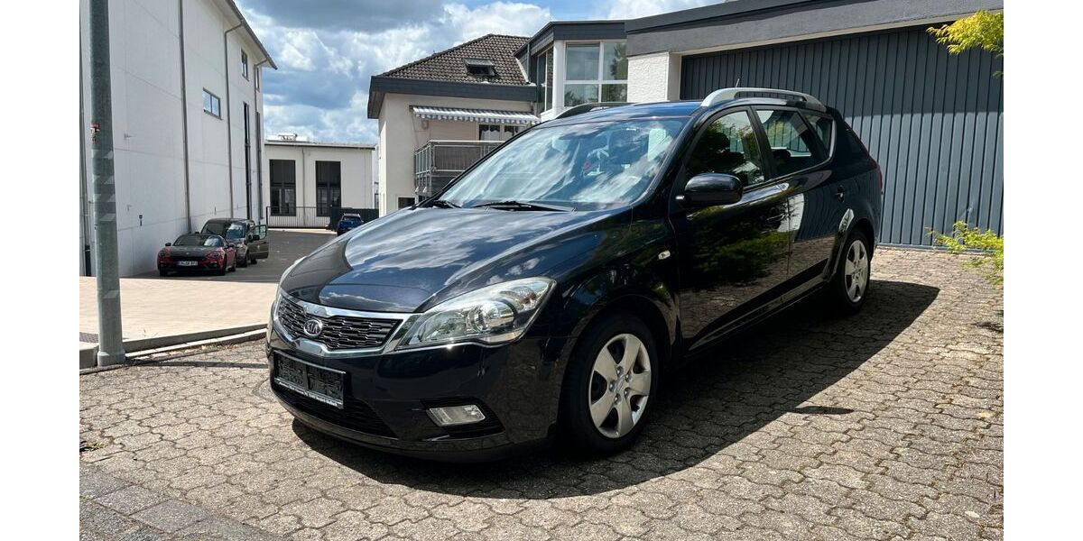 Kia ceed / Ceed 118.000 km 2.599 &euro; Bergisch gladbach 51427