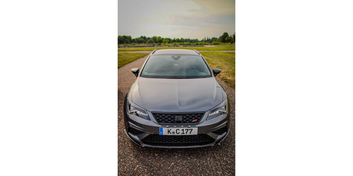 Seat Leon 91.420 km 27.600 &euro; Köln 50829