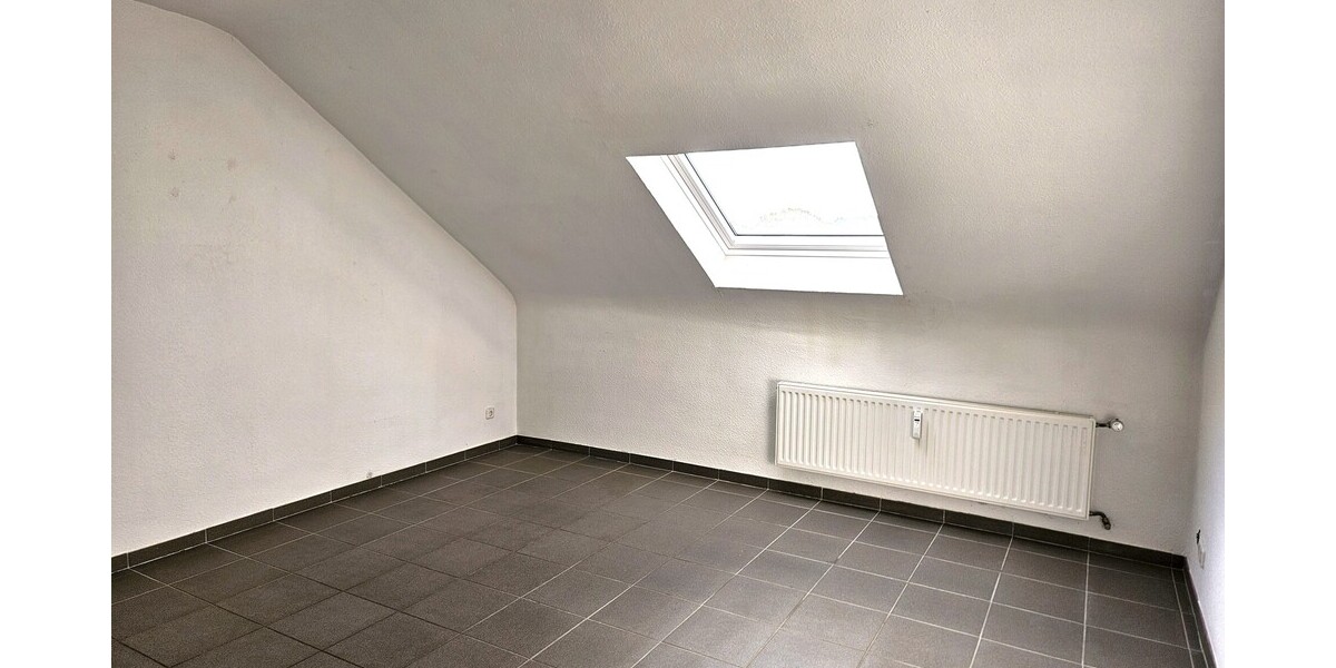 Moderne Dachgeschosswohnung in ruhiger Lage - Dachgeschoßwohnung Königswinter | Angebot:24863857