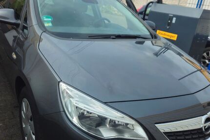 Opel Astra 105.650 km 4.700 &euro; Köln Porz 51145