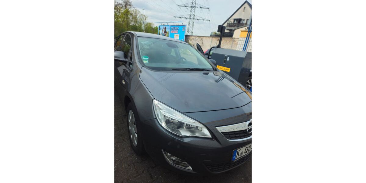 Opel Astra 105.650 km 4.700 &euro; Köln Porz 51145