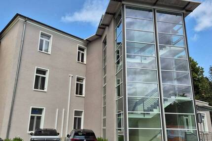 Gewerbliche Räume in zentraler Lage mit perfekter Anbindung 7 zimmer