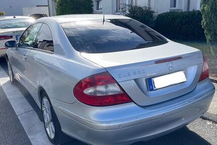 Mercedes-Benz CLK 220 280.000 km 8.000 &euro; Bergisch Gladbach 51465