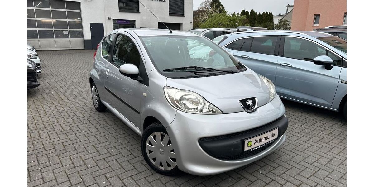 Peugeot 107 95.330 km 3.499 &euro; Troisdorf 53840