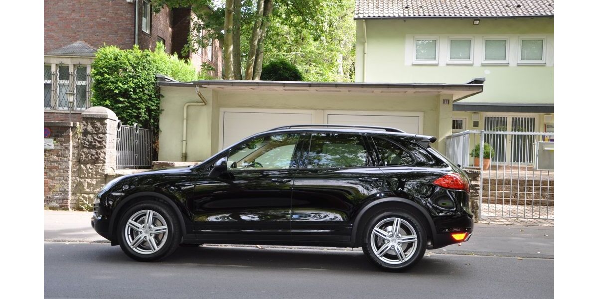 Porsche Cayenne 199.000 km 20.150 &euro; köln 50968