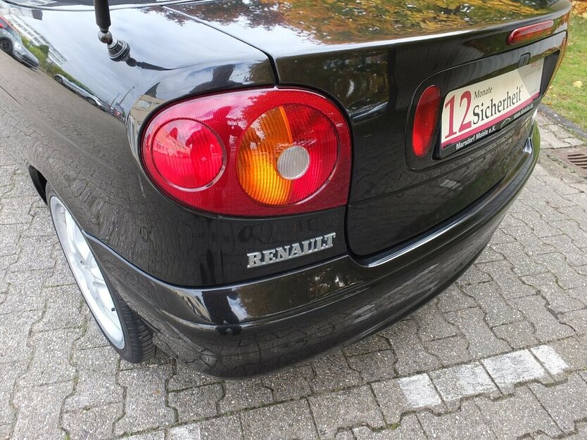 Renault Megane 1.6 16V PRIVILEGE 1.HAND LEDER KLIMAANLAGE 119.545 km 3.704 € Köln 50858