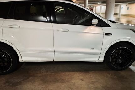 Ford Kuga 103.147 km 14.500 &euro; Brühl 50321