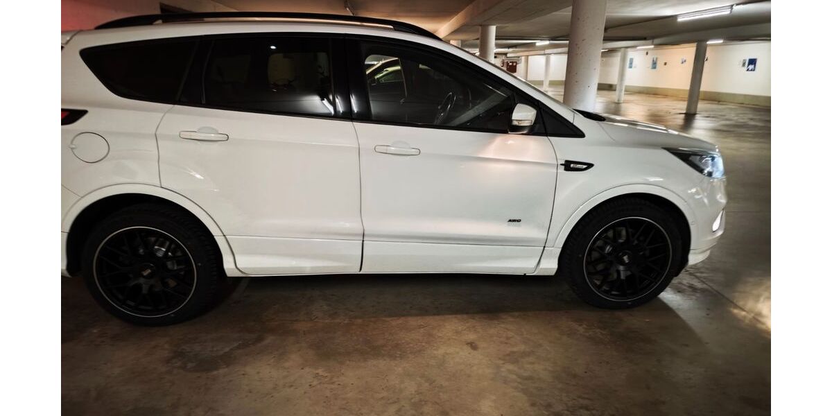 Ford Kuga 103.147 km 14.500 &euro; Brühl 50321