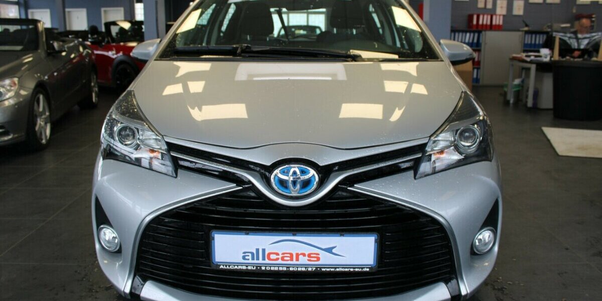 Toyota Yaris Hybrid 1.5 VVT-i Edition-S - 8-Fach - 39.573 km 13.980 &euro; Euskirchen 53881