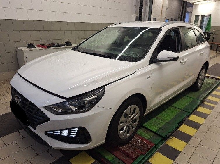 Hyundai i30 42.355 km 15.000 &euro; Hennef 53773