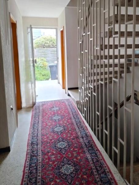 Gute Gelegneheit Großzügig geschnittenes Reihenendhaus mit Balkon, schönem Garten und Garage 6 zimmer