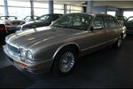 Jaguar XJ 4.0 Lang Automatik - Leder - Schiebedach - 119.865 km 16.980 &euro; Euskirchen 53881