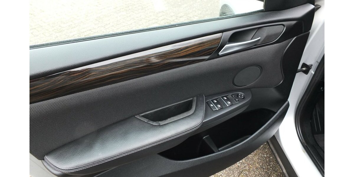 BMW X3 xDrive 20 d XENON NAVI TEILLEDER PDC STEPTRONIC 174.544 km 13.908 &euro; Köln 50858