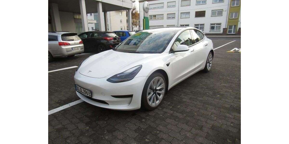 Tesla Model 3 65.558 km 25.500 &euro; Eitorf 53783