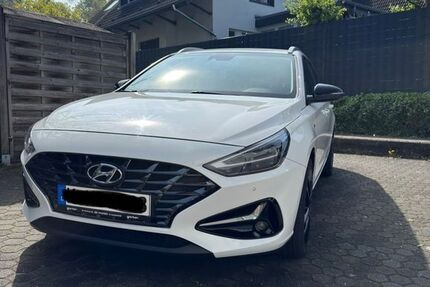 Hyundai i30 86.800 km 14.000 &euro; Köln 50931