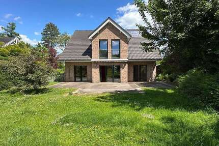 Haus zum Kaufen in Hennef (Sieg) 759.000 € 152 m² 5 zimmer