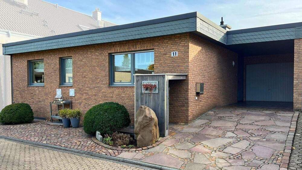 Bungalow Erftstadt Kierdorf - 8 Zimmer, 145 m&sup2;, 599.000&euro; | Angebot:24765539