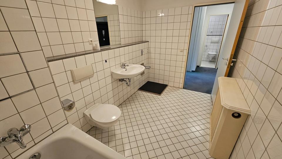 Etagenwohnung Bergisch Gladbach Frankenforst - 3.5 Zimmer, 96 m&sup2;, 359.000&euro; | Angebot:23617541