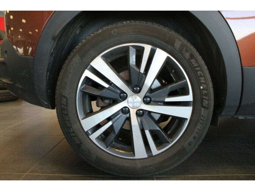 Peugeot 3008 1.5 GT Line 73.030 km 17.980 € Euskirchen 53881