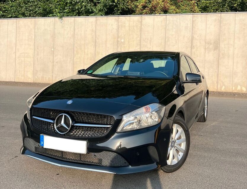 Mercedes-Benz A 180 141.420 km 12.999 € Windhagen 53578