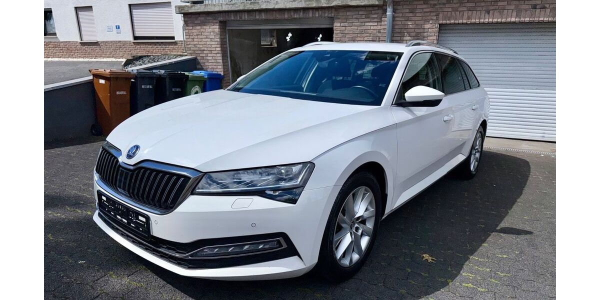 Skoda Superb 234.154 km 14.600 &euro; Vettelschoss 53560