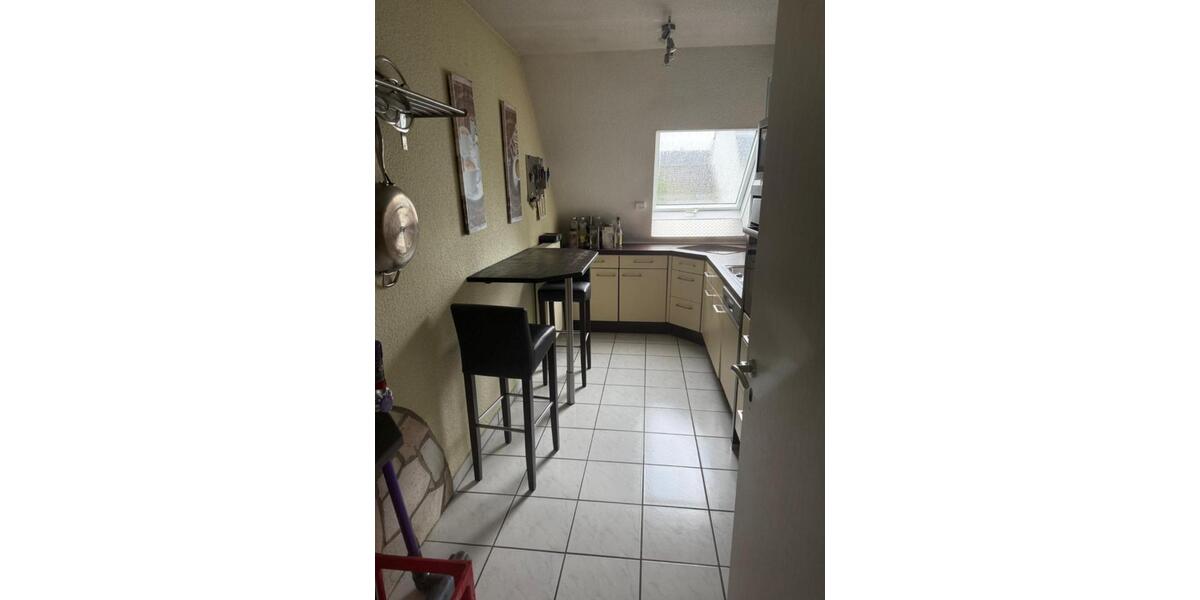 Etagenwohnung Troisdorf Altenrath - 2 Zimmer, 76 m&sup2;, 800&euro; | Angebot:25656545