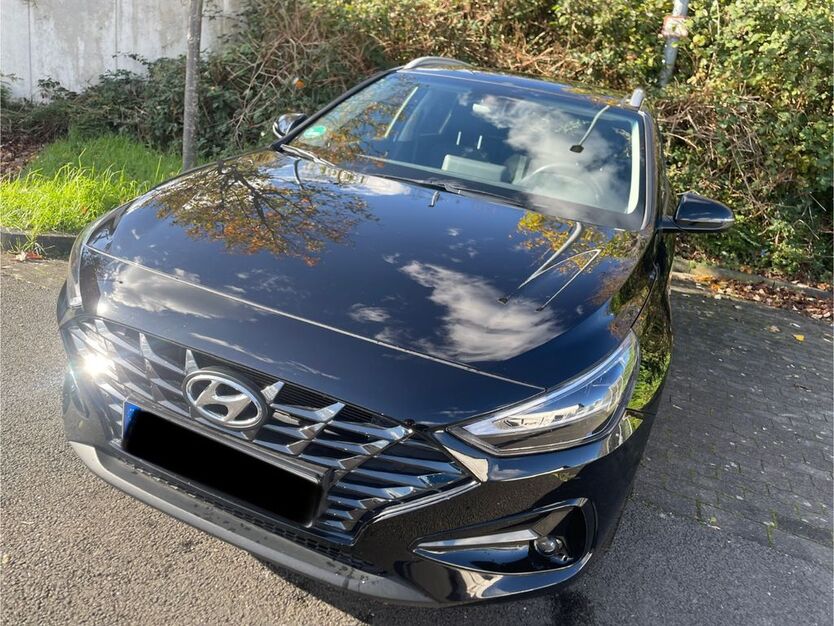 Hyundai i30 25.500 km 22.499 € Köln 50969