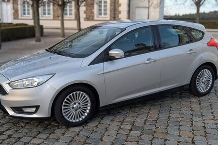 Ford Focus 69.870 km 10.800 &euro; Bergisch Gladbach 51429