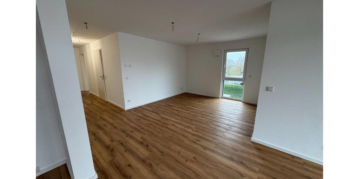 Etagenwohnung Neunkirchen-Seelscheid Seelscheid - 2 Zimmer, 100 m&sup2;, 1.350&euro; | Angebot:23845451