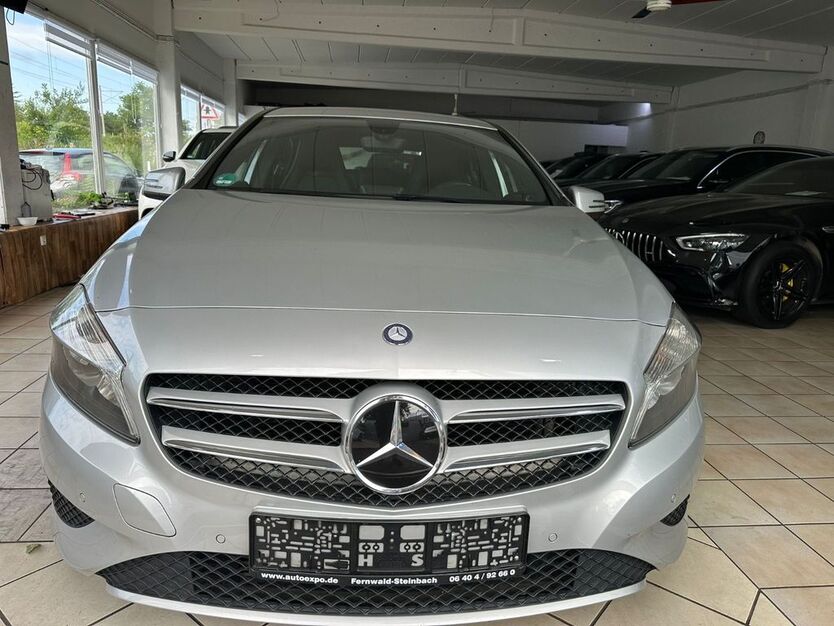 Mercedes-Benz A 180 145.000 km 11.999 € Bonn 53119