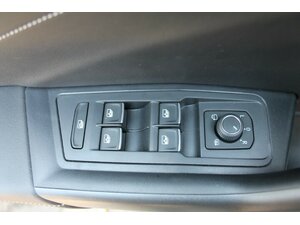 VW T-Roc 2,0 TDi 4-Motion R-Line Navi DSG SOFORT !!! 30.000 km 29.950 &euro; Bonn 53225