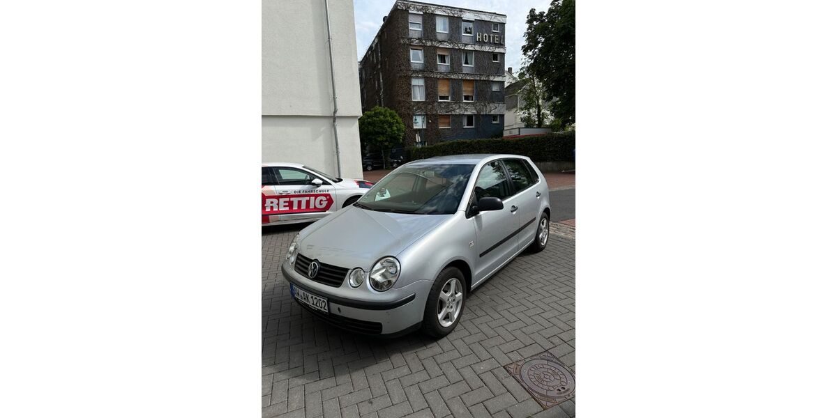 VW Polo 129.000 km 3.299 &euro; Bonn 53177