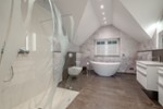 Großzügiges Einfamilienhaus auf weitläufigem Grundstück mit Sauna, Nebengebäude und Doppelgarage - Einfamilienhaus Königswinter / Berghausen Berghausen | Angebot:27224852