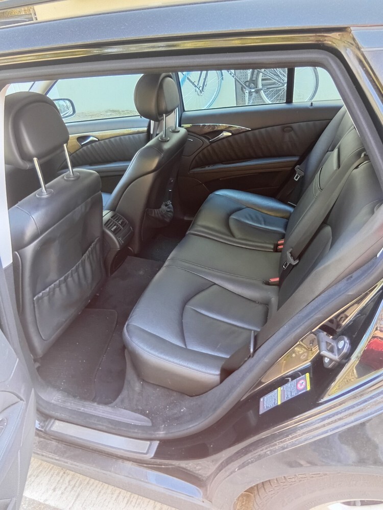 Mercedes-Benz E 280 Combi 4 Matic 271.788 km 3.400 € Köln 50667