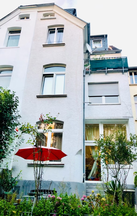 Charmantes Mehrfamilienhaus im Herzen von Bad Godesberg - Vielseitiges Investment 9 zimmer