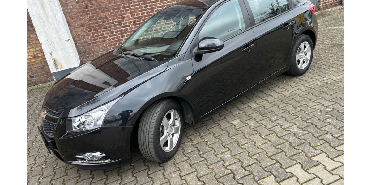 Chevrolet Cruze 57.635 km 6.999 &euro; Köln 51069
