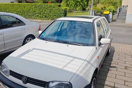 VW Golf 69.750 km 3.899 &euro; Troisdorf 53842