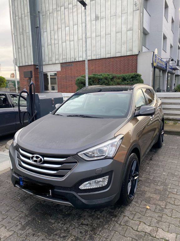 Hyundai SANTA FE 176.000 km 11.800 € Hürth 50354