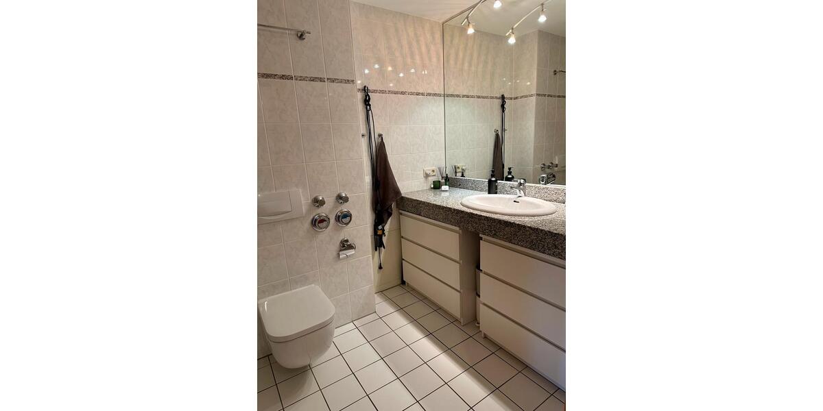 Etagenwohnung Bonn Dottendorf - 2 Zimmer, 65 m&sup2;, 1.300&euro; | Angebot:26399127